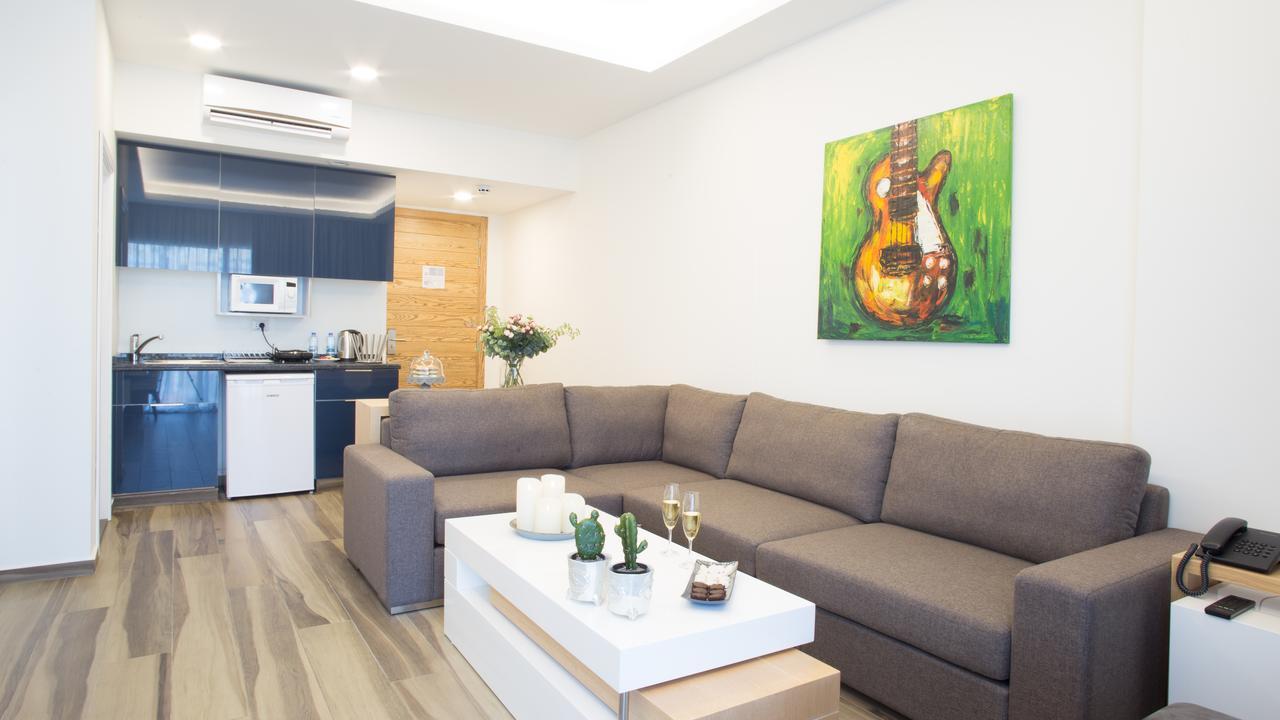 The Stay Furnished Apartments Dbayeh Εξωτερικό φωτογραφία